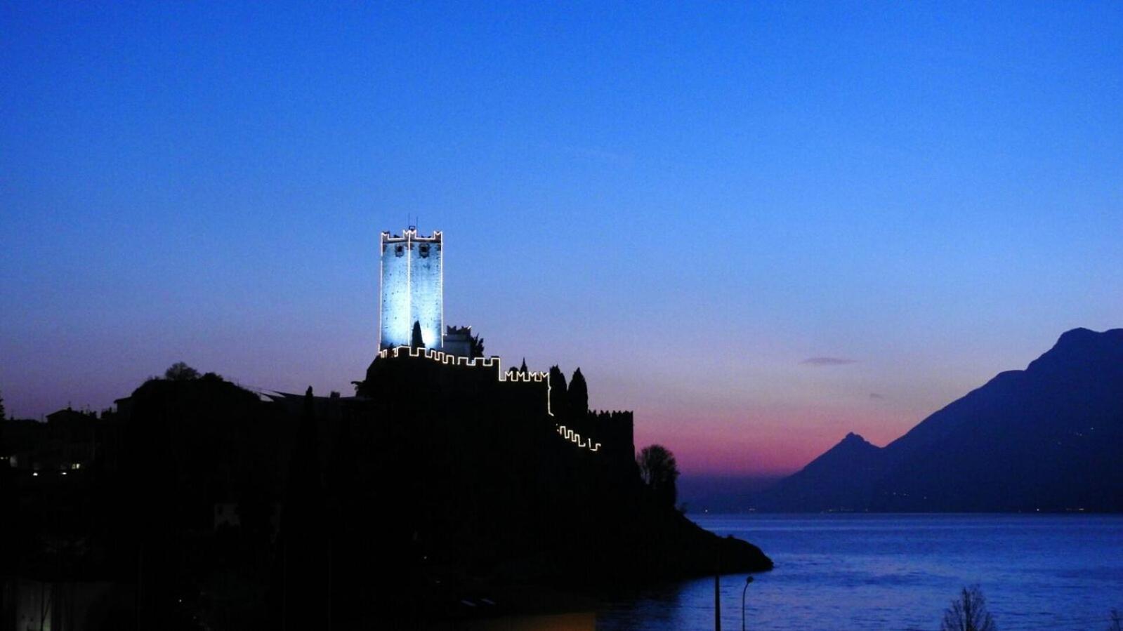 Appartamenti Tasel With Heated Pool Malcesine Buitenkant foto