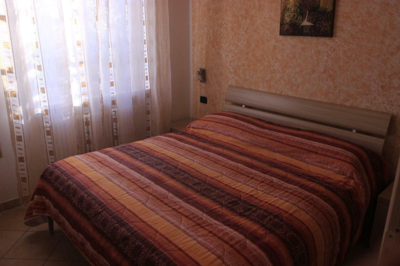 Appartamenti Tasel With Heated Pool Malcesine Buitenkant foto