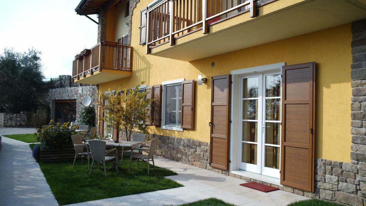 Appartamenti Tasel With Heated Pool Malcesine Buitenkant foto