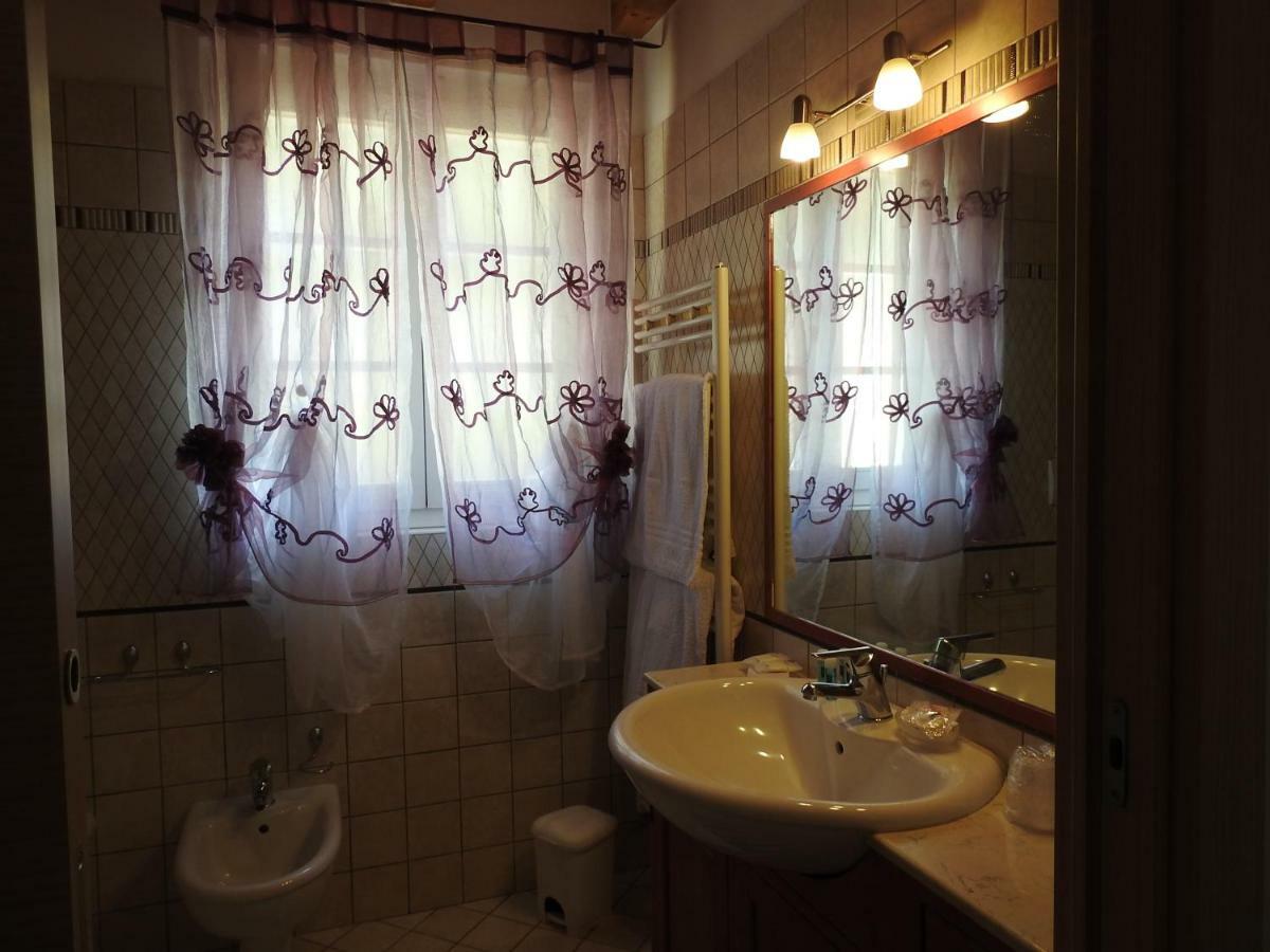 Appartamenti Tasel With Heated Pool Malcesine Buitenkant foto