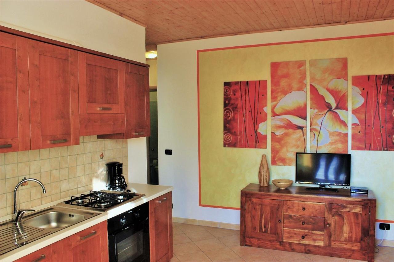 Appartamenti Tasel With Heated Pool Malcesine Buitenkant foto